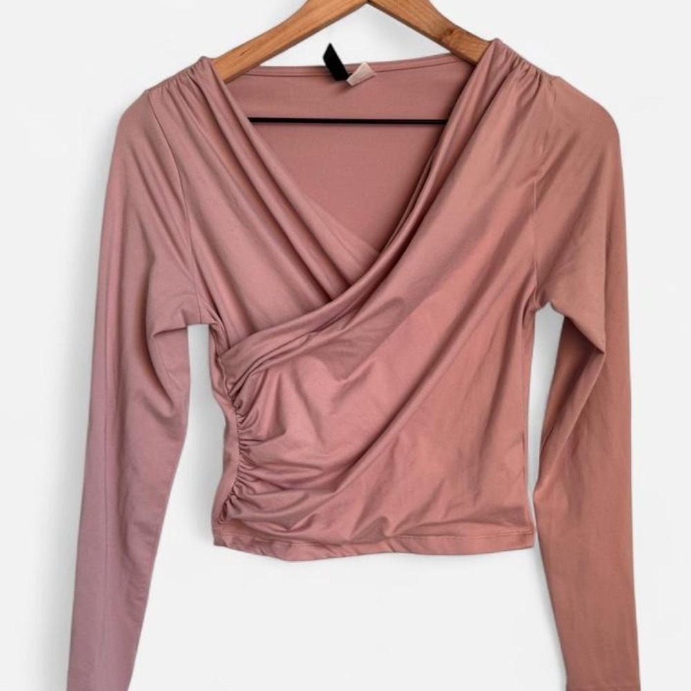 H&M Vibrant Pink Waist Length Long Sleeve Top Size Small